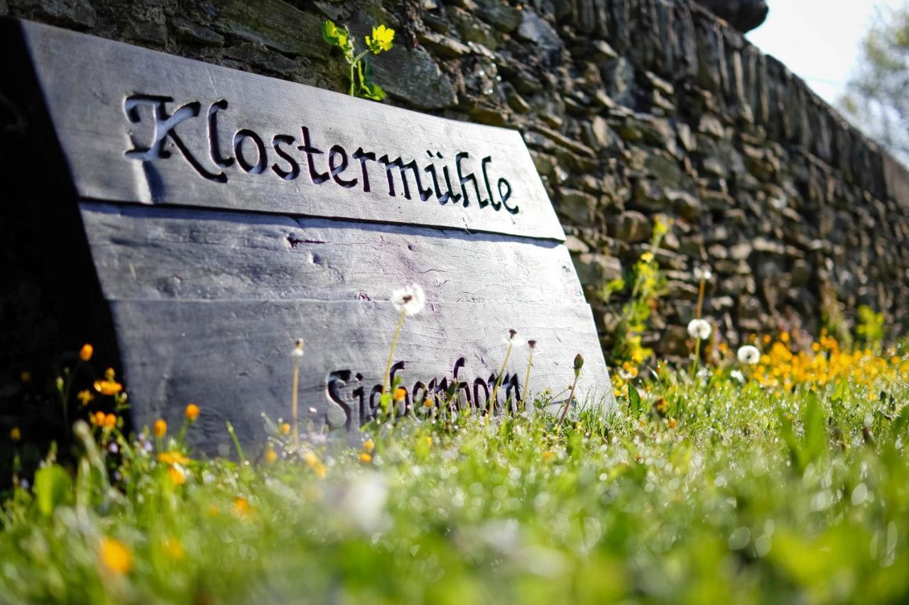 Hotel Klostermühle Siebenborn Maring-Noviand Exterior foto